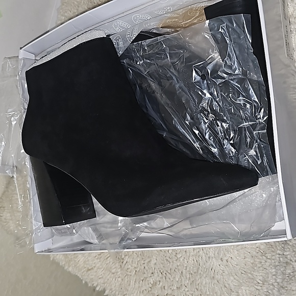 Steve Madden Simmer Boots - Picture 9 of 10